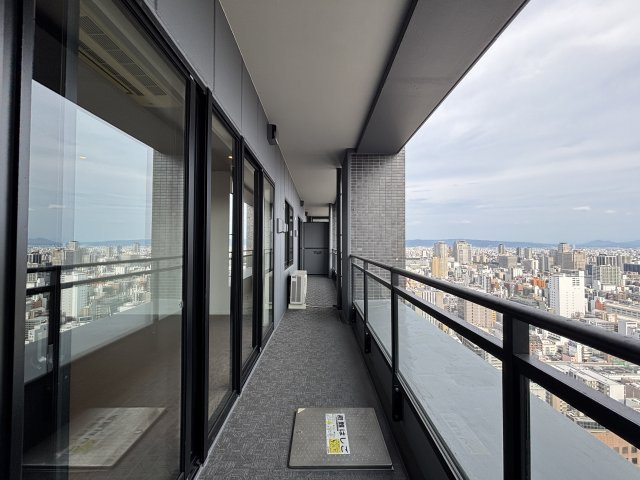 The Kitahama（ザ・キタハマ)のバルコニー