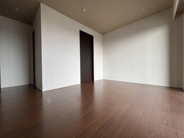 The Kitahama（ザ・キタハマ)の洋室