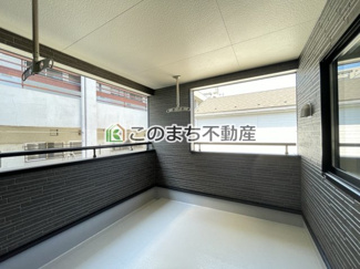 【バルコニー】 | CRADLE GARDEN栃木市箱森町　第6　1号棟　 | 同社施工物件写真。※建具やフローリング、その他仕様が異なる場合がございます。