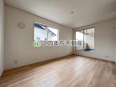 【洋室】 | CRADLE GARDEN栃木市箱森町　第6　1号棟　 | 同社施工物件写真。※建具やフローリング、その他仕様が異なる場合がございます。