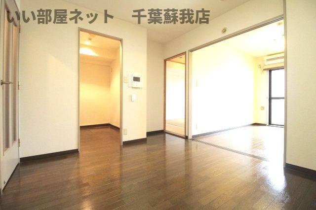 ダイアパレス千葉中央公園の居間・リビング