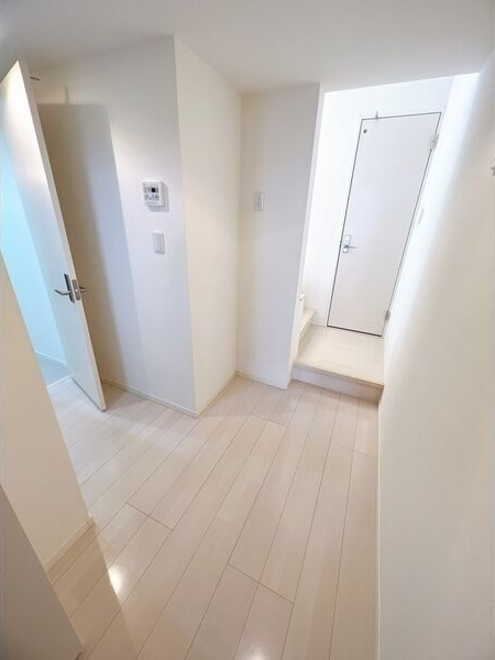 コンフォルタ杉村の玄関