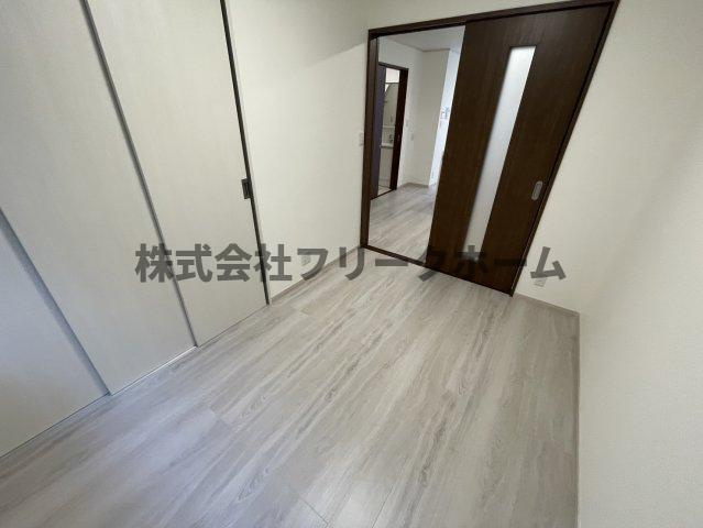小金井市緑町５丁目のアパートの居間・リビング