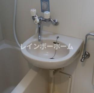 ガーデンヒルズ新倉C棟の洗面所