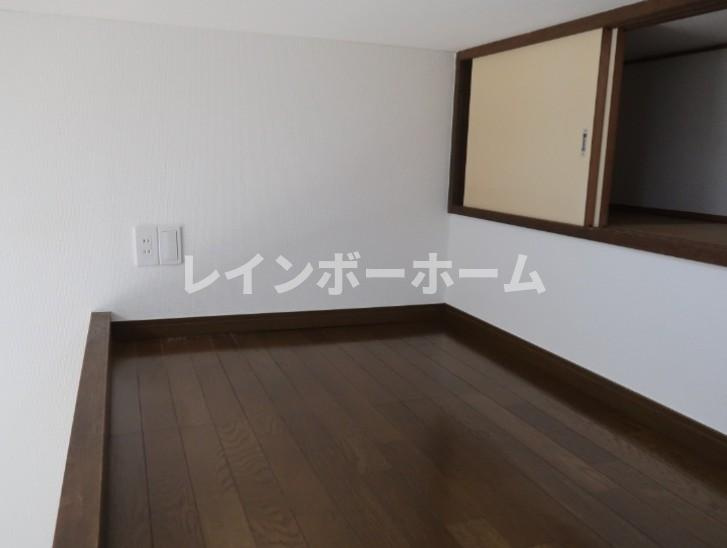 ガーデンヒルズ新倉C棟