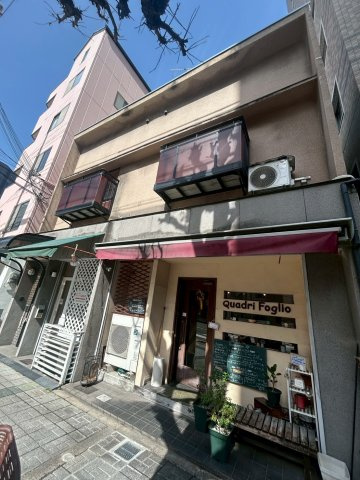 CREW阪神西宮の外観