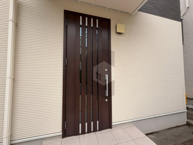 横沼町戸建貸家のエントランス