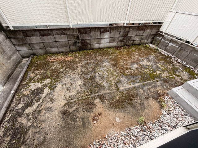 横沼町戸建貸家のバルコニー