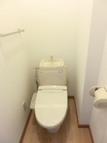 シャトーレインボーＢのトイレ