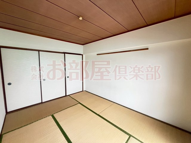 REステートビルの和室