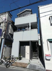 リヨンドール東十条の外観