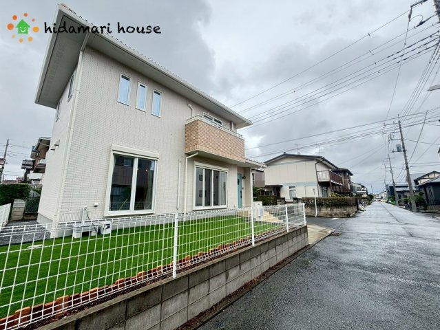 北本市石戸4丁目　中古戸建の前面道路含む現地写真