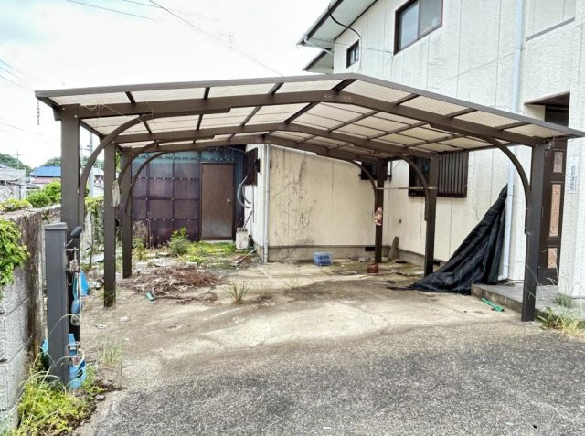 那珂市平野　中古戸建の駐車場