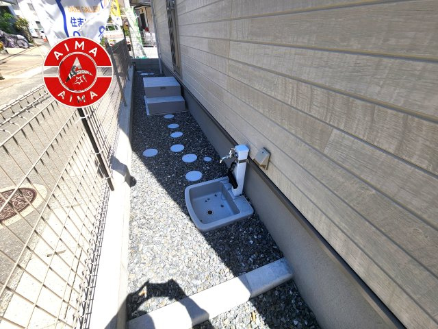 春日市小倉6丁目第1-2棟（1号棟）の外観|お庭で自由な時間を過ごせます。