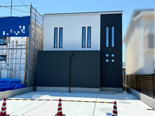 「オシャレな吹き抜け玄関」南国市篠原　C区画　新築戸建