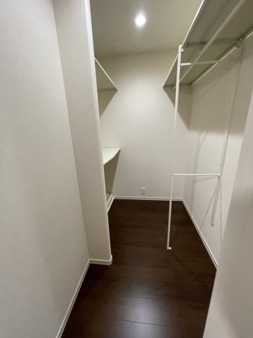 東田３丁目　中古住宅の収納|ウォークインクローゼット