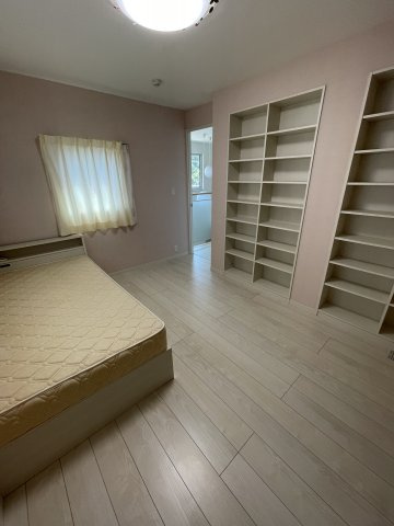 東田３丁目　中古住宅の洋室