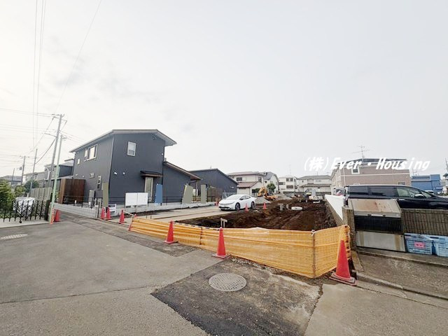 売地 東久留米市本町４丁目の前面道路含む現地写真