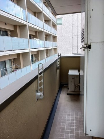 喜久屋ビルのバルコニー