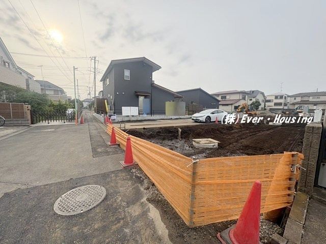 売地 東久留米市本町４丁目の前面道路含む現地写真