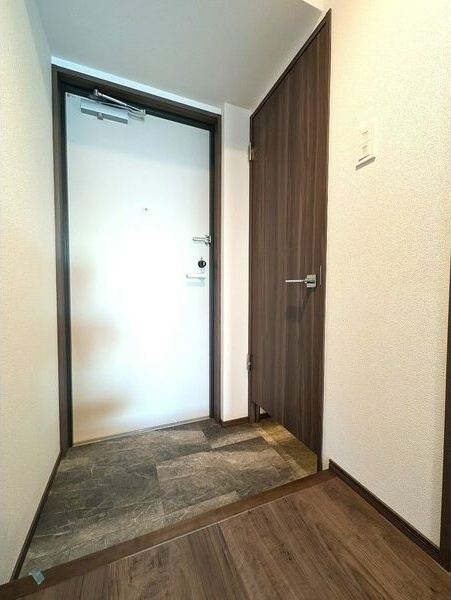 グリュック平和の玄関