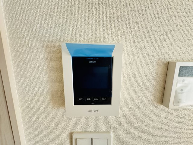 市川市宮久保１丁目新築戸建【百合台小学校:6分】のセキュリティ|来客時も安心のTVモニター付きインターフォン