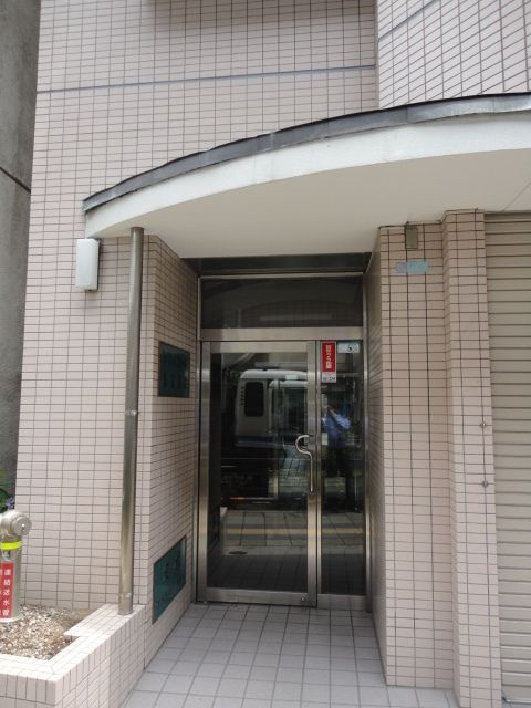 シティコーポ西日暮里のエントランス