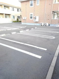 【駐車場】 | フェールⅢ | 駐車場に車を止められます