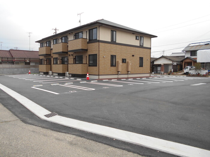 フラワーメゾン　A棟の駐車場