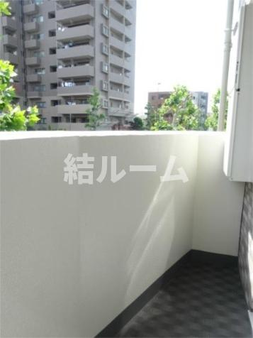 板橋区赤塚新町２丁目の賃貸マンションのバルコニー|別号室参考写真
