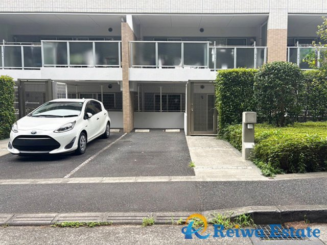 グレーシアガーデン湘南みずきの駐車場