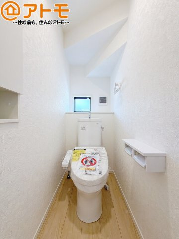 【トイレ】 | 島田市稲荷第6　新築戸建　全1棟 | 年代を問わず使いやすい洗浄機能付きのトイレ♪肌への負担をも減らせるのでお子様の敏感なお肌も安心！