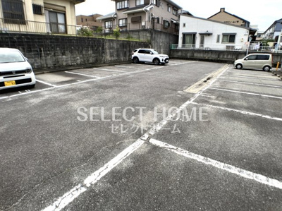 【駐車場】 | タウニィ山本Ａ棟 | 駐車場完備です