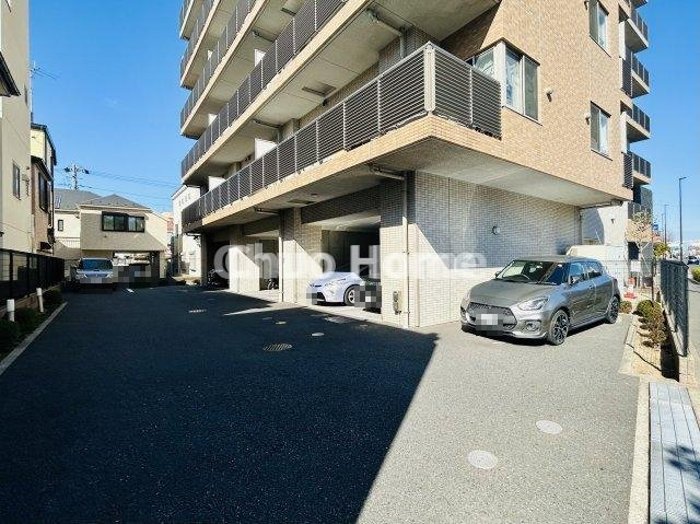 ドムール新小岩プレミアムレジデンスの駐車場|敷地内駐車場