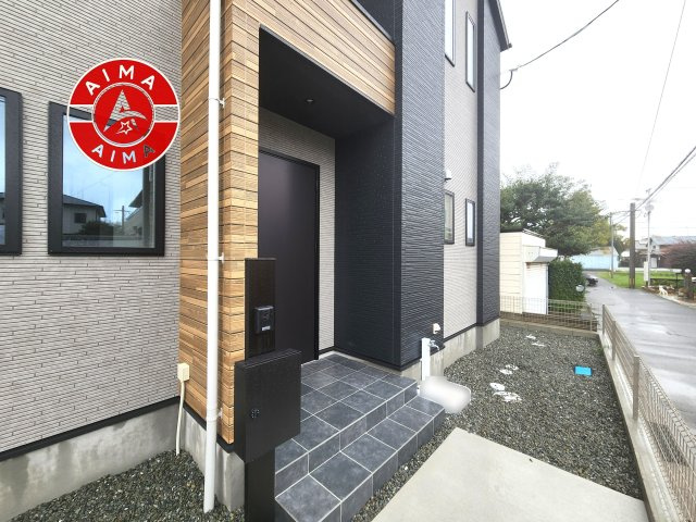 福津市津屋崎7丁目第6-3棟（3号棟）の玄関|おでかけの時も帰った時も、「我が家」を最初に感じでもらえる素敵な空間に。