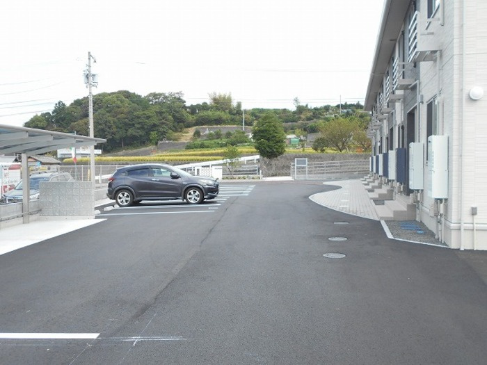 ヴィラエスポワールの駐車場