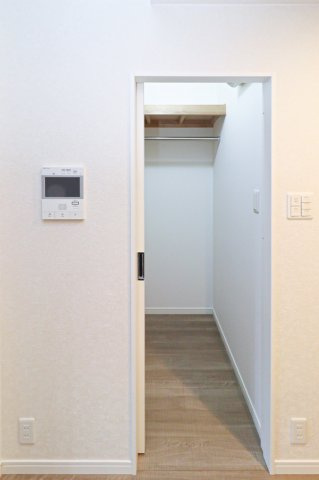 サヴォイ ラ・サブリエール　11階の収納|別号室のものです。現状優先になります。
フローリング色：ライトベージュ