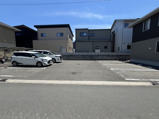 グランドソレイユ悠　B棟の駐車場