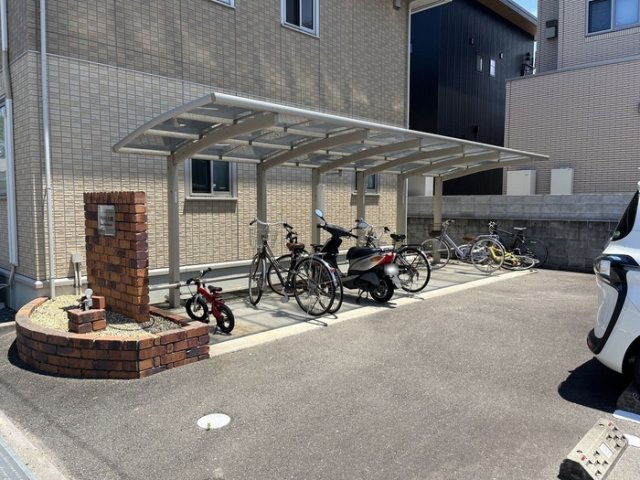 グランドソレイユ悠　B棟