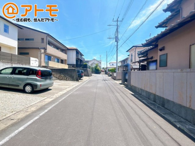 【前面道路含む現地写真】 | 三島市萩　中古一戸建て