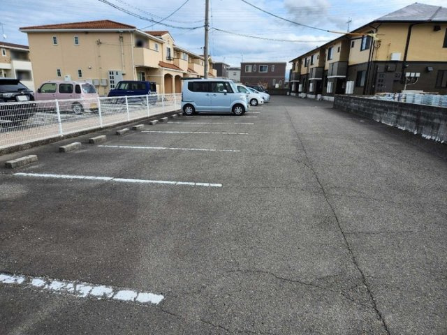 コンフォートＮの駐車場