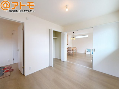 【子供部屋】 | 島田市中溝町　新築戸建　全1棟 | 壁と床がシンプルな色合いだからこそ自分だけの空間を作れます♪お部屋作りのイメージは順調でしょうか♪