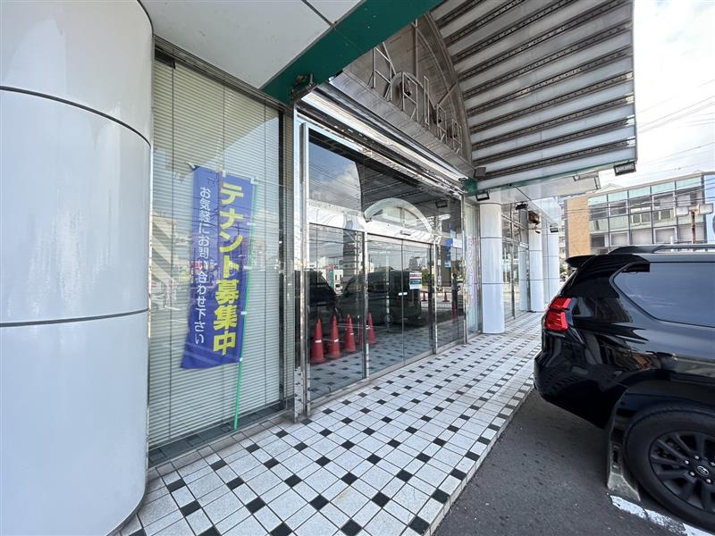 東海市加木屋町柿畑の店舗一部のロビー