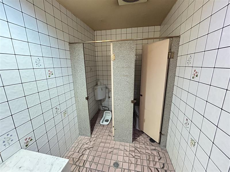 東海市加木屋町柿畑の店舗一部のトイレ
