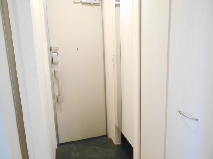 D-room南鳥生の玄関