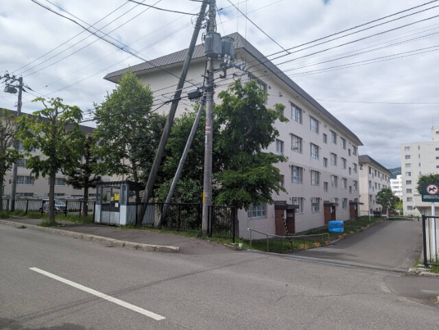 札幌西月寒団地３号棟