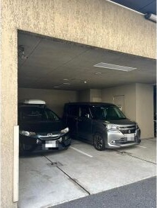 メゾンキコー住之江の駐車場