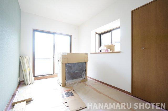 ネオハイツ都賀の洋室