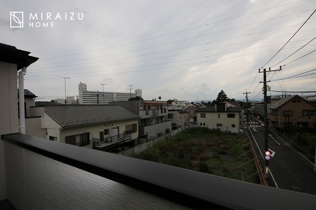【前面道路含む現地写真】 | 前面道路☆運転が不安な方も安心な前面道路、きちんと幅員のある道路は女性にも安心です。整備されている道路は気持ちも良いですね♪