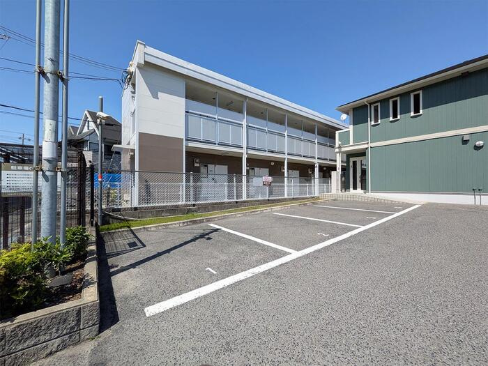 グリーンハイツ西之町の駐車場